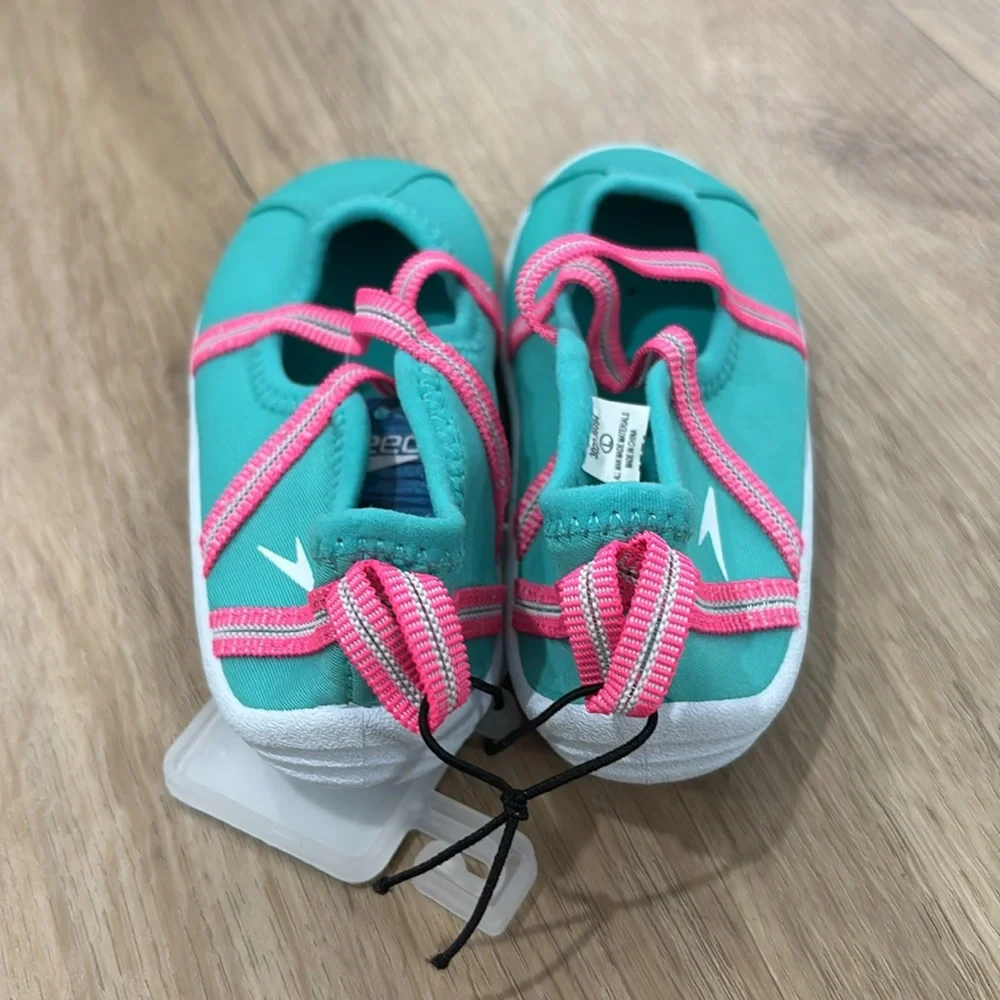 NEW Girls Speedo Mary Jane Water Shoes